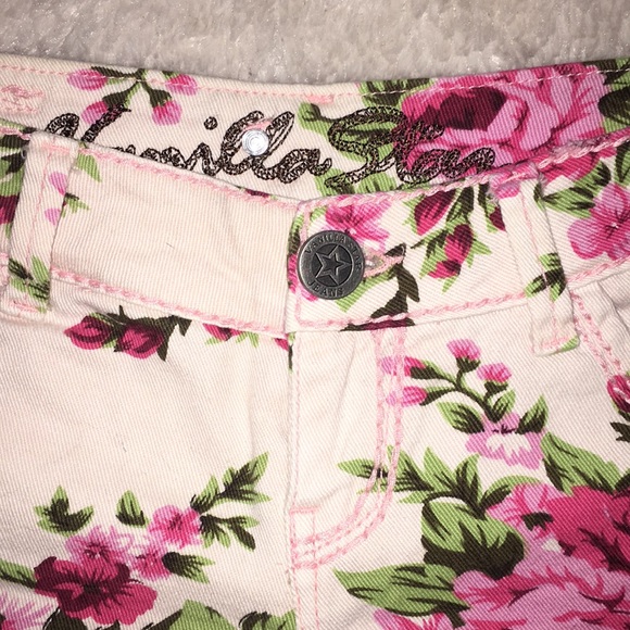 Floral Shorts - Picture 3 of 6